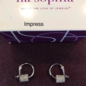 Lia Sophia - Impress